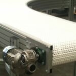 convoyeur courbé en tapis modulaire